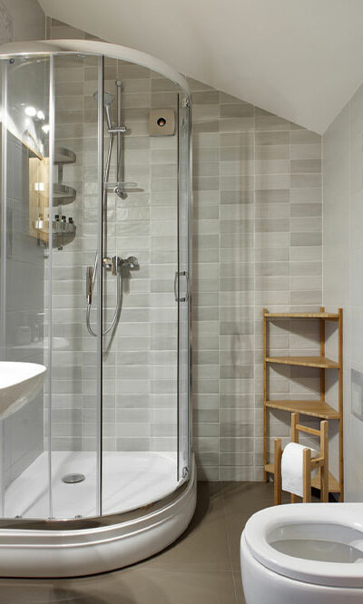 Pros and Cons of Walk-in Showers