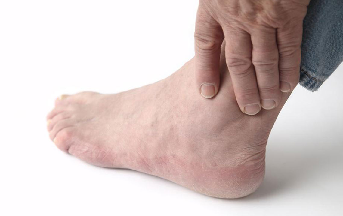 3 Daily habits to avoid foot pain