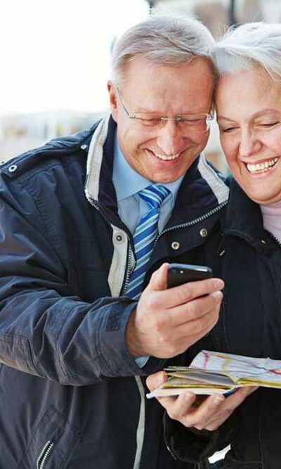 3 Ways to Find Free Cell Phone Deals for Seniors