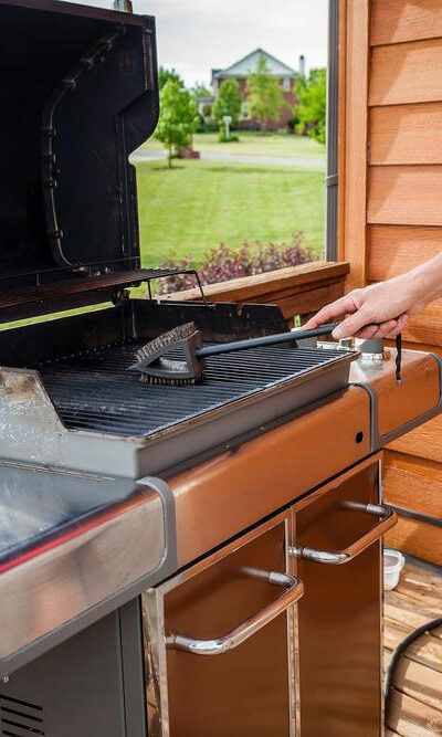 7 ways to keep the charcoal grill clean