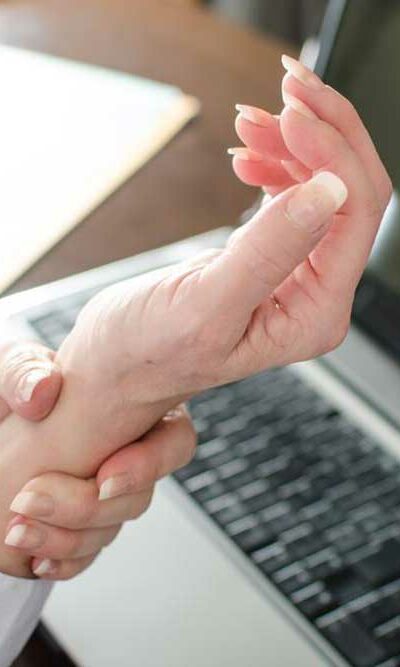 4 Major Causes of Hand Numbness