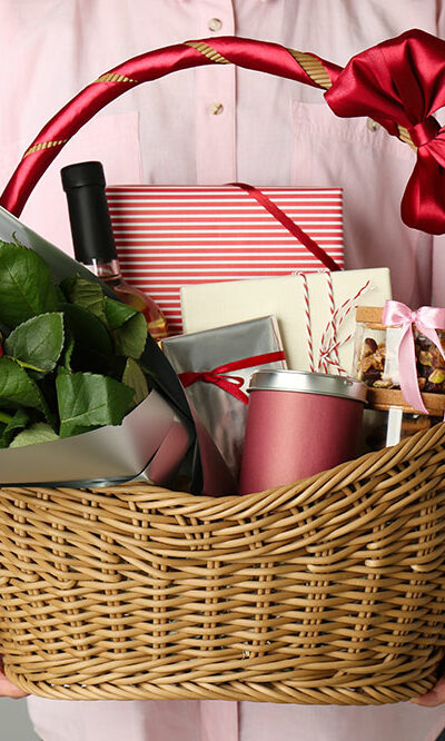 4 Thanksgiving gift baskets you can send your loved ones