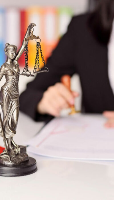 4 tips to follow when choosing a medical malpractice lawyer