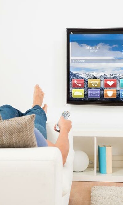 5 most important aspects to check before buying a Smart TV online