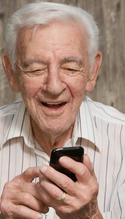 5 popular cell phones for seniors