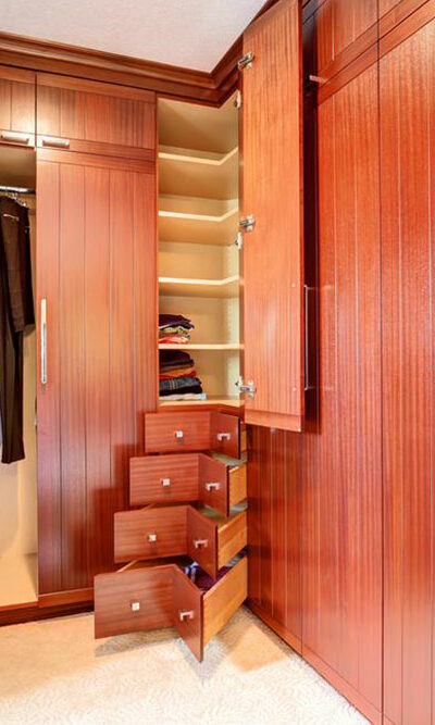 5 tips to choose the right bedroom closet system