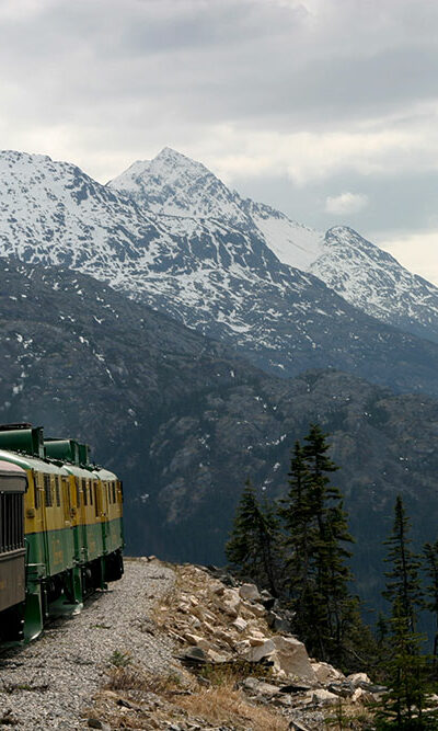 6 reasons why you should travel to the Canadian Rockies by train