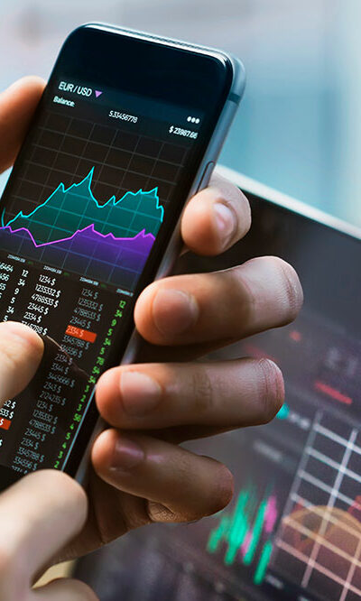 8 popular apps for saving and investing