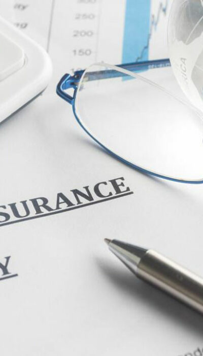 Common difference between term life insurance and universal life insurance policy