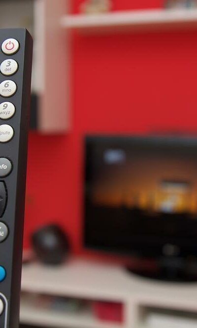 A Look at the pros and cons of Cable TV