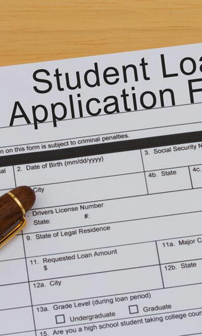 A must-read before applying for a parent student loan