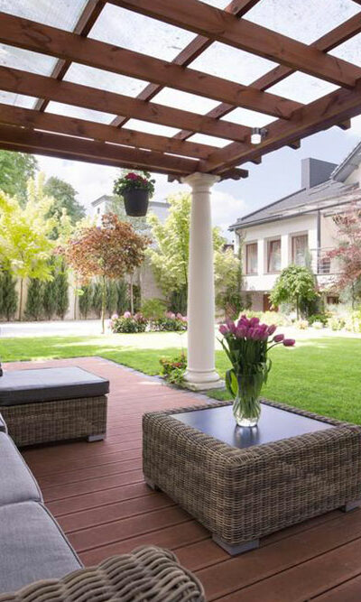 Accessories to accentuate your backyard patio designs