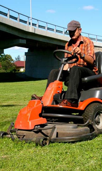 Basic Things to Know about Riding Mowers