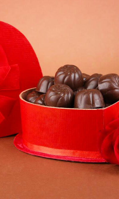 Delicious chocolate gift sets to give to your loved ones