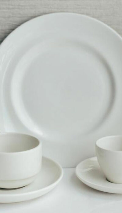 Different types of dinnerware sets