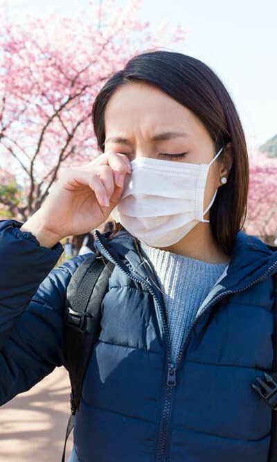 Few tips to avoid pollen allergies