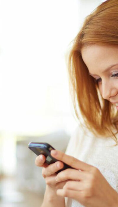 How smartphones play a role in mobile commerce