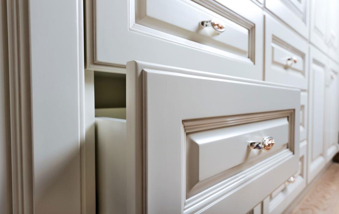 Here&#8217;s why you can choose metal storage cabinets over wooden ones