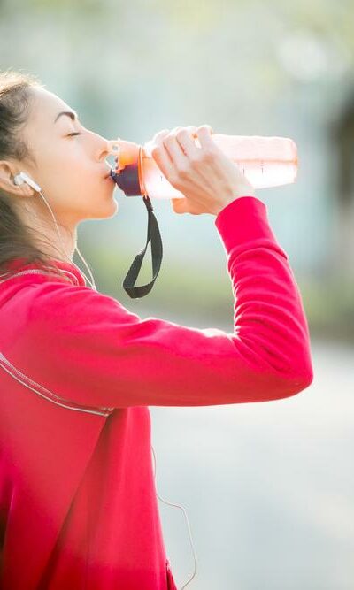 Here&#8217;s why should you choose commercial electrolyte beverages carefully