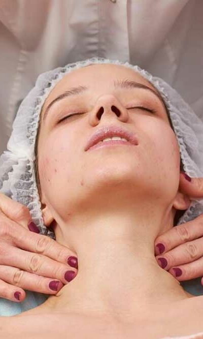 Natural Ways to Tighten the Neck Skin