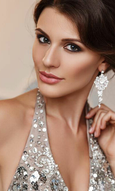 Stunning earrings collections at the Diamond Studs sale