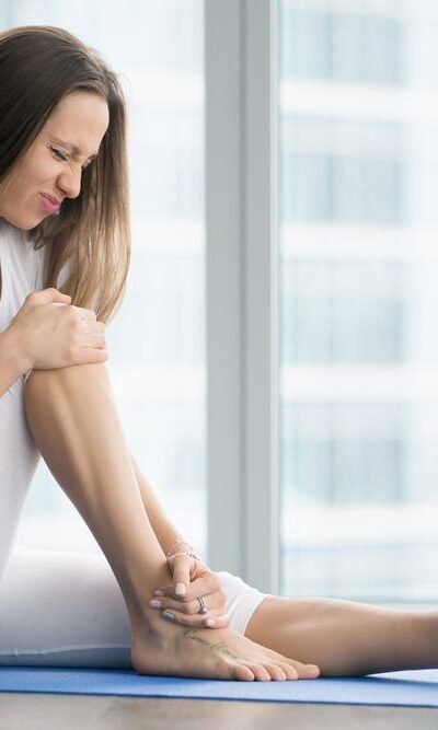 Pinch Nerve pain &#8211; Symptoms and treatment