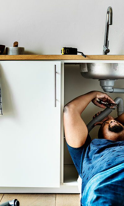 Reasons to hire a plumbing services provider and tips to choose the right one