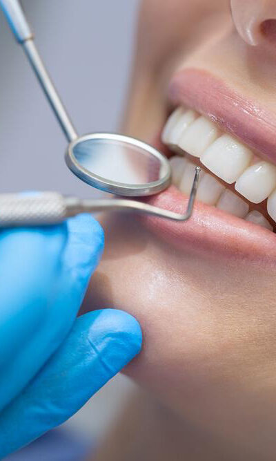 What to expect with dental implants