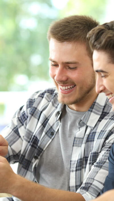 The Top 3 Paid Online Dating Platforms For LGBT Singles