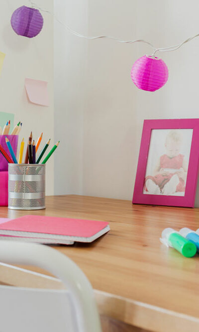 Tips on choosing the right desk for your kids