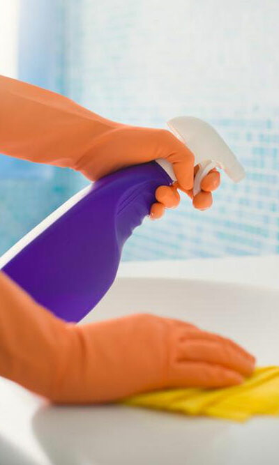 Tips to effectively clean your bathroom