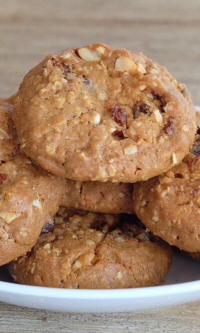 Two mouth watering oatmeal and raisin cookie recipes