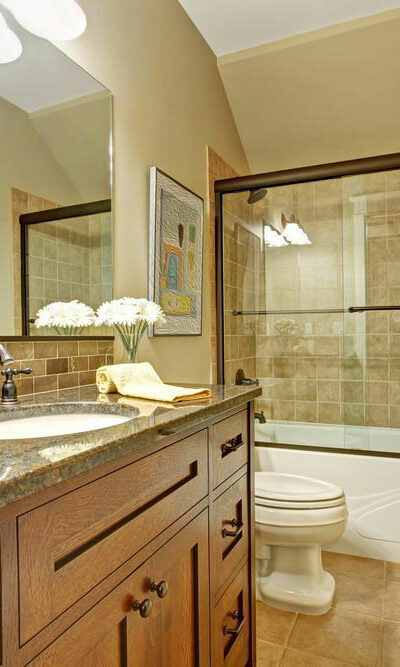 Types of bathtub doors to choose from