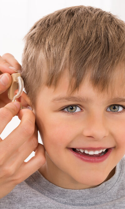 5 Factors To Consider While Choosing Hearing Aids