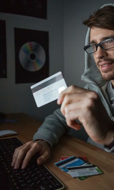 6 Steps To Take In Case Of Stolen Credit Card Information