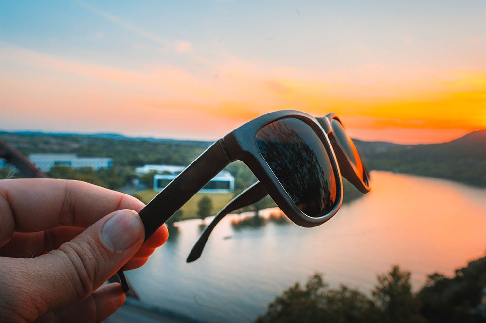 Advantages and disadvantages of polarized sunglasses