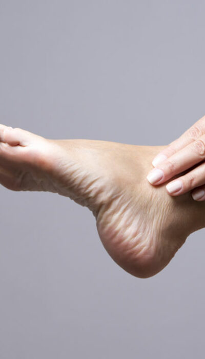 Bottom of Foot Pain &#8211; Causes, Symptoms, and Diagnosis