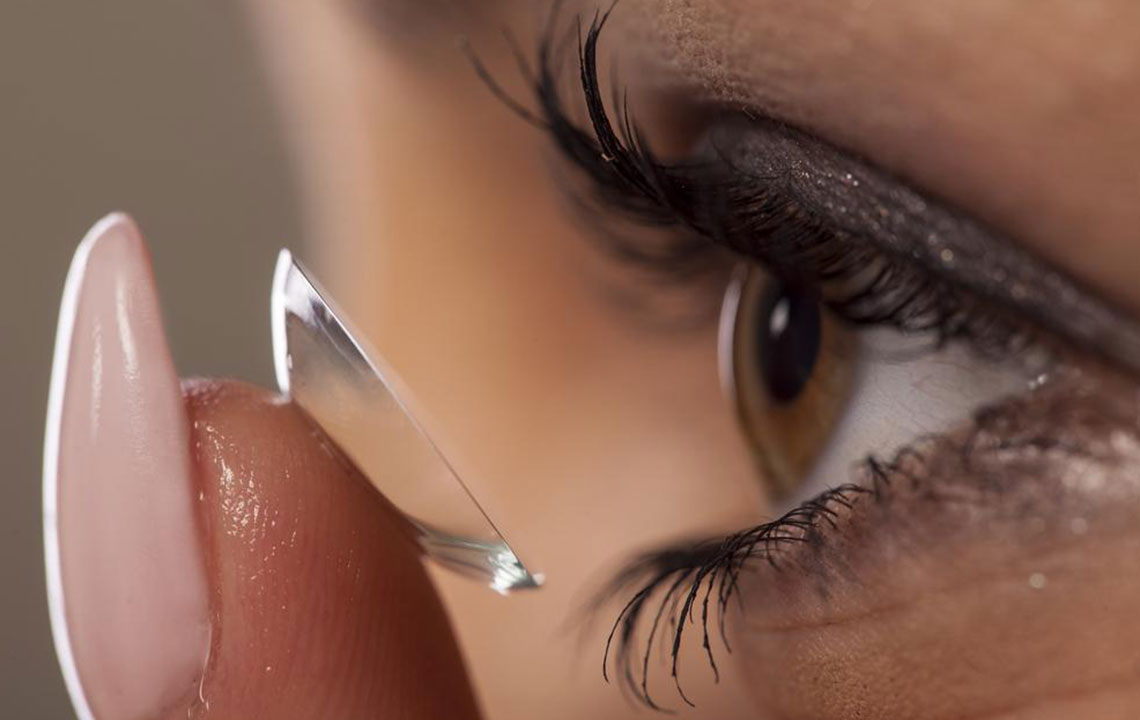 How to Choose the Best Contact Lenses for Dry Eyes