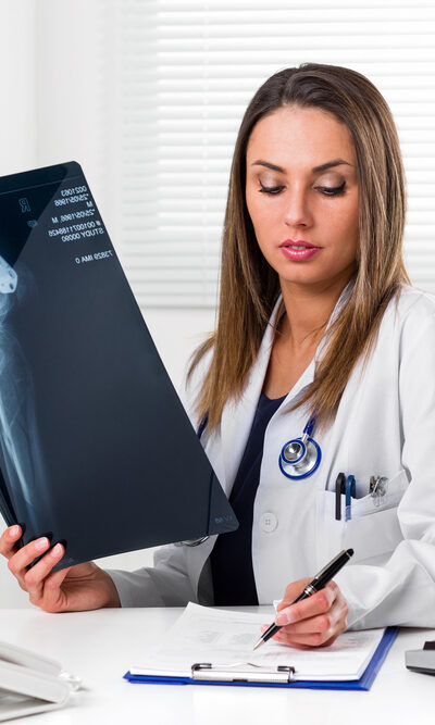 Pain In The Knees When To Visit An Orthopedic