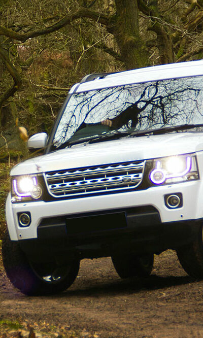 Highlighting Features of the Land Rover LR4