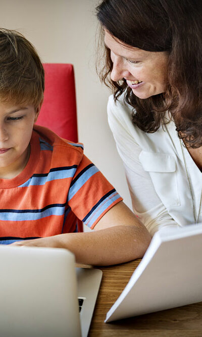 11 Tips to Choose the Right Homeschooling Program